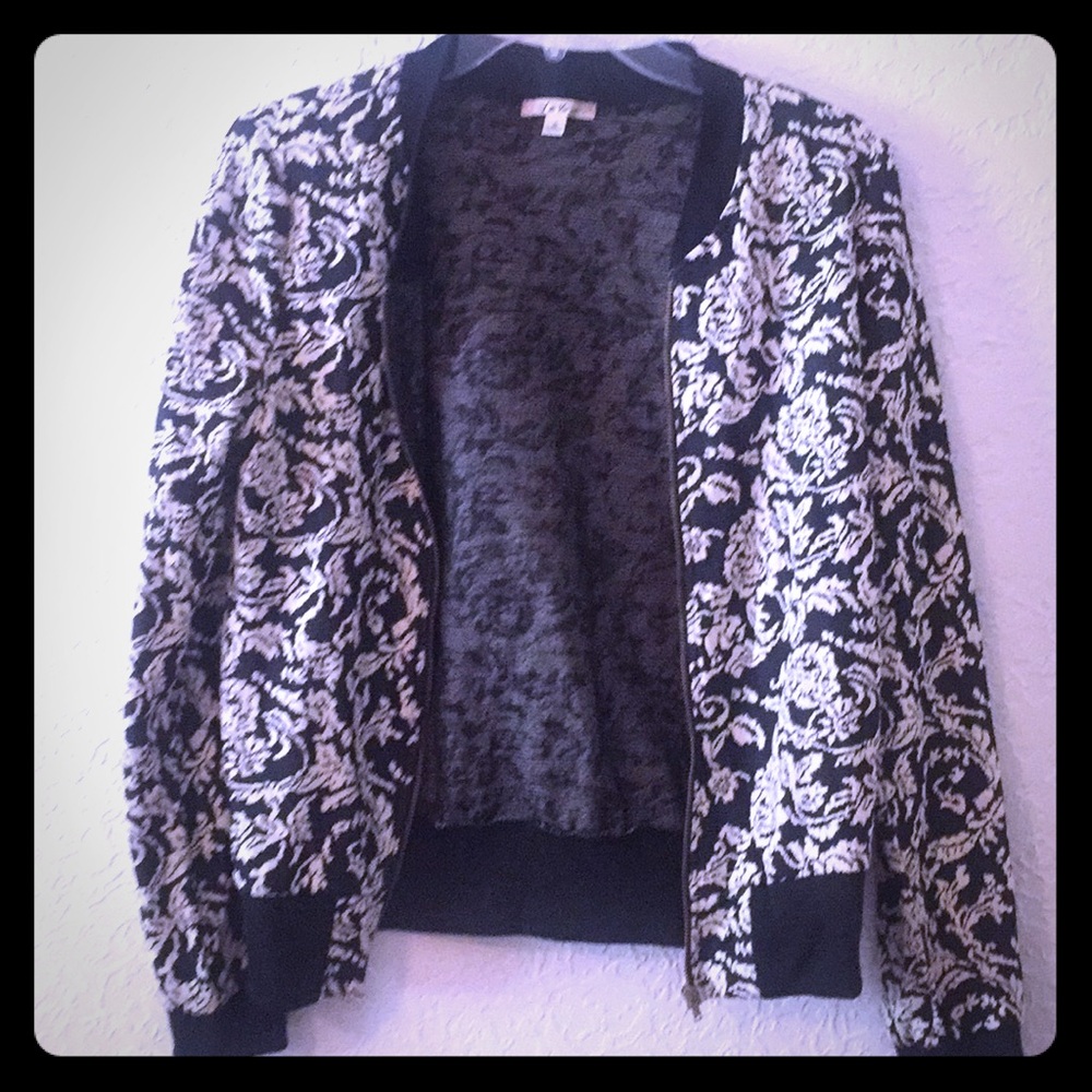 Lace bomber